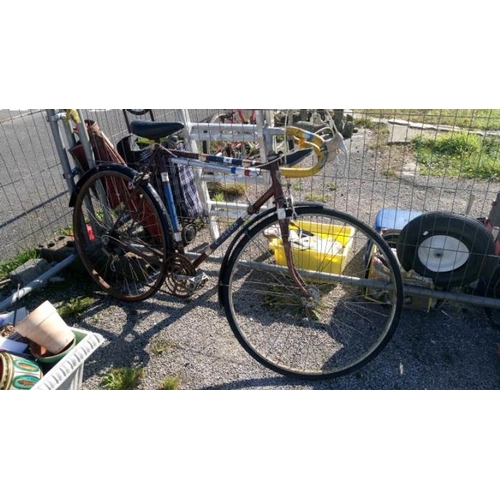 48 - A Carlton gents push bike