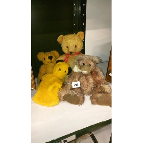 298 - A vintage Sooty hand puppet and 3 teddy bears