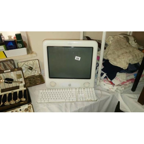 258 - A Apple Emac computer with keyboard