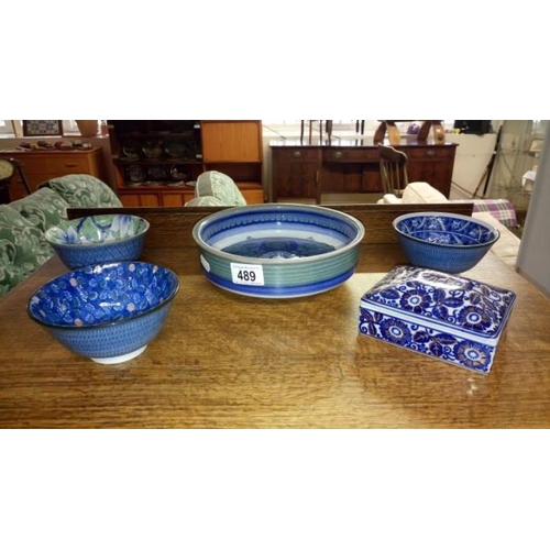 489 - 3 Chinese bowls & 2 other pieces of pottery