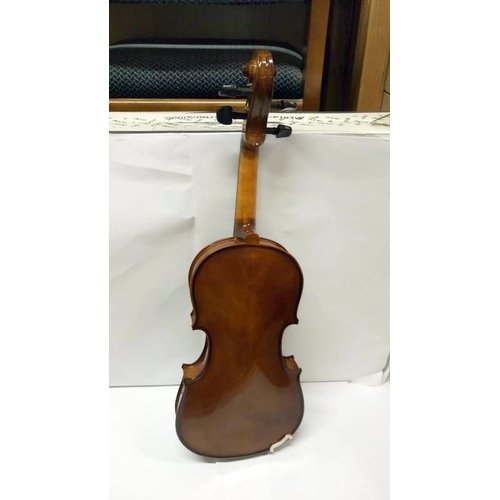 512 - A violin & bow with case, label reads 'The Stentor Student II'