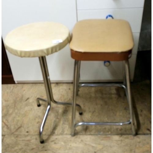 38 - 2 stools