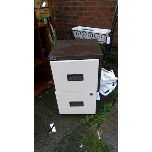 10G - A small 2 drawer filing cabinet