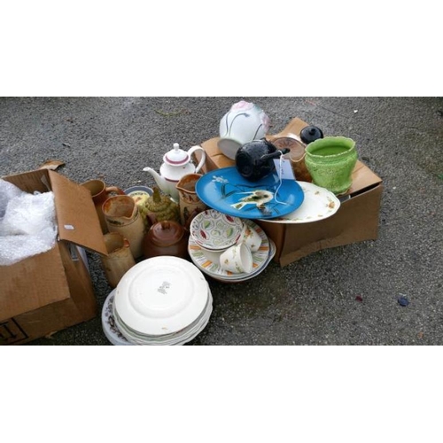 30U - A quantity of miscellaneous including cups, plates & jugs etc.