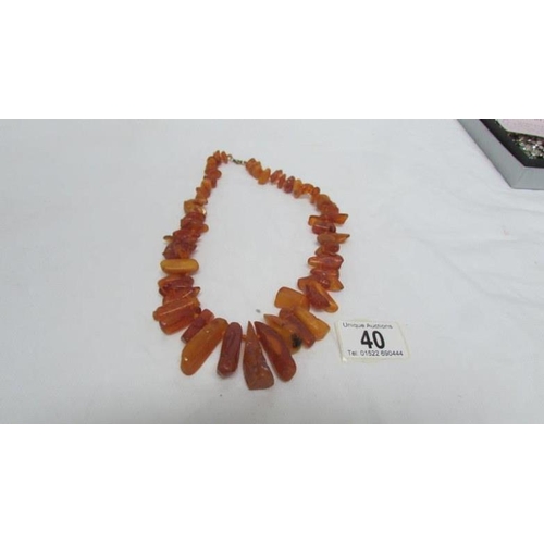 40 - A large natural yellow amber necklac