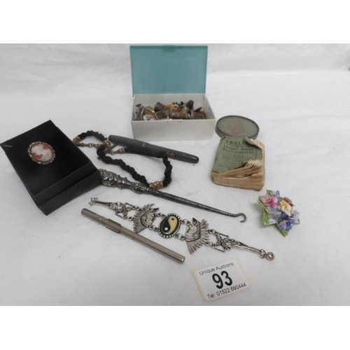 93 - A mixed lot including 1937 coronation badges, Waterman's pen, buttons, costume jewellery, mourning w... 