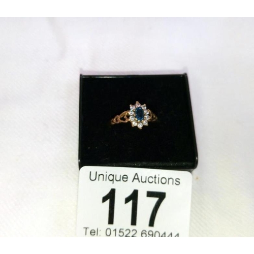 117 - A 9ct yellow gold sapphire ring