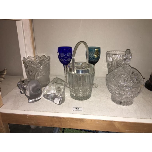 73 - A mixed lot of glassware