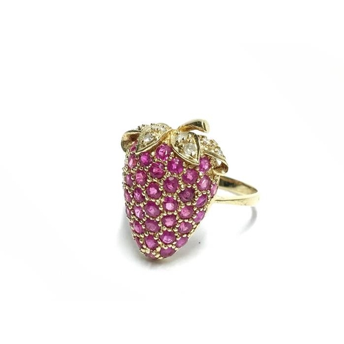 1214 - A high carat strawberry ring of diamonds and amethysts, size T