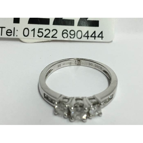 1222 - A 3 stone yellow gold diamond ring diamond shanked, soze R