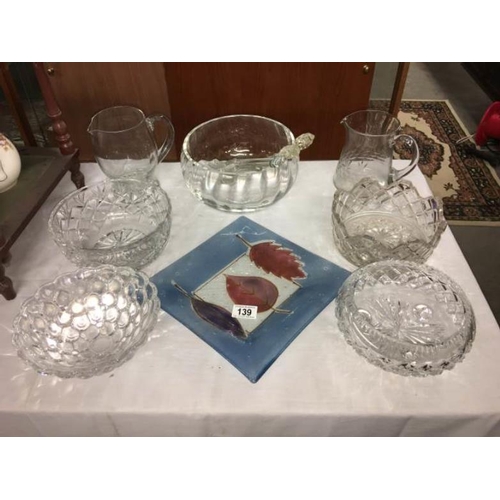 139 - A quantity of glass bowls etc