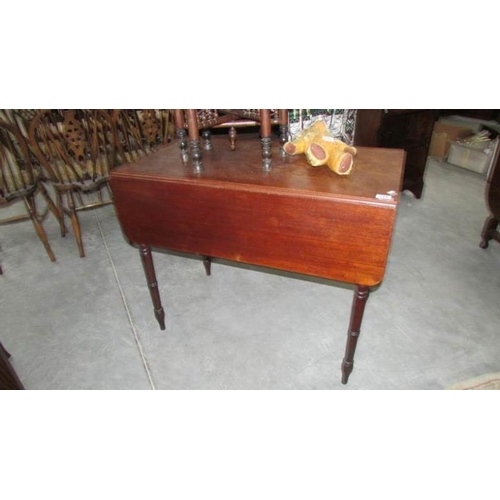 544 - A drop leaf table