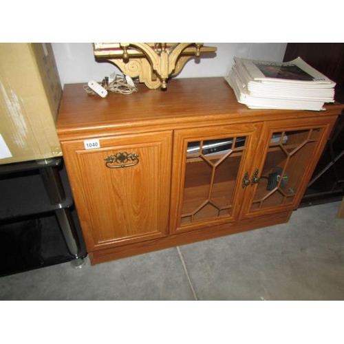 1040 - A teak cabinet