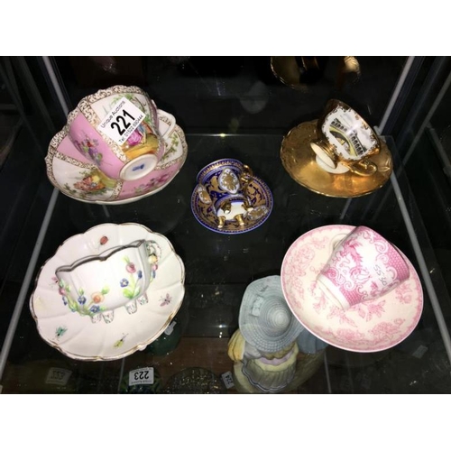 221 - 5 vintage tea cups and saucers