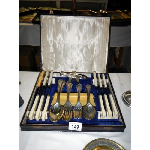 149 - A cased canteen of cutlery