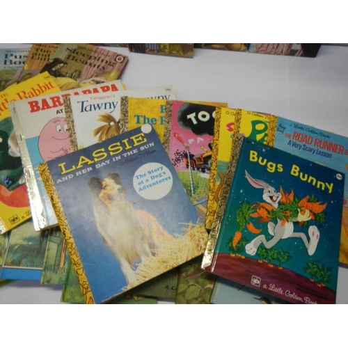 40 - A quantity of Ladybird Books including Well Loved Tales (10 books), 10 other Ladybird Books, a quant... 