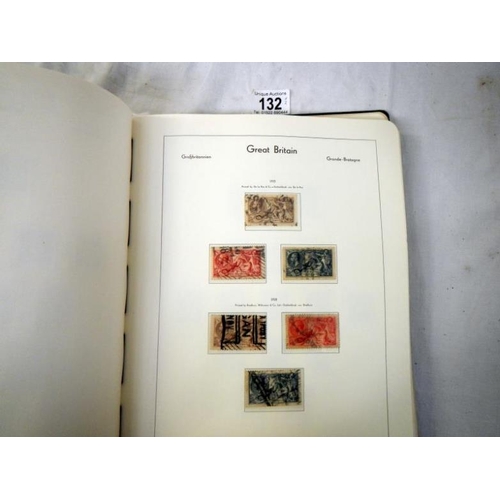 132 - Stamps - 2 albums of c19th and c20th stamps covering Victoria to Elizabeth II including Penny Black,... 