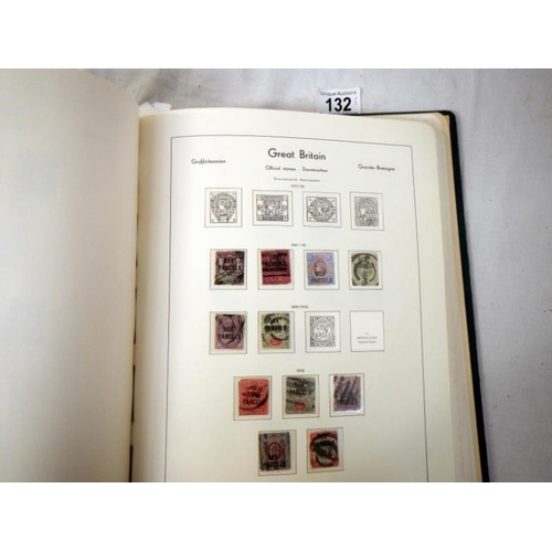 132 - Stamps - 2 albums of c19th and c20th stamps covering Victoria to Elizabeth II including Penny Black,... 