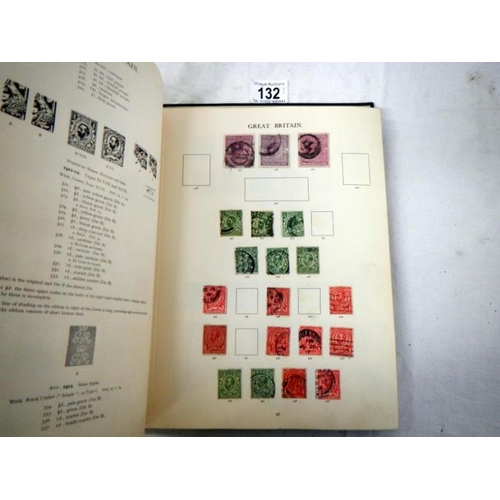 132 - Stamps - 2 albums of c19th and c20th stamps covering Victoria to Elizabeth II including Penny Black,... 