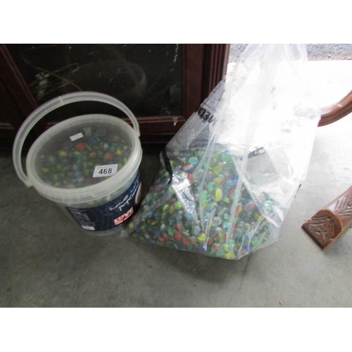 468 - A very large quantity of glass marbles