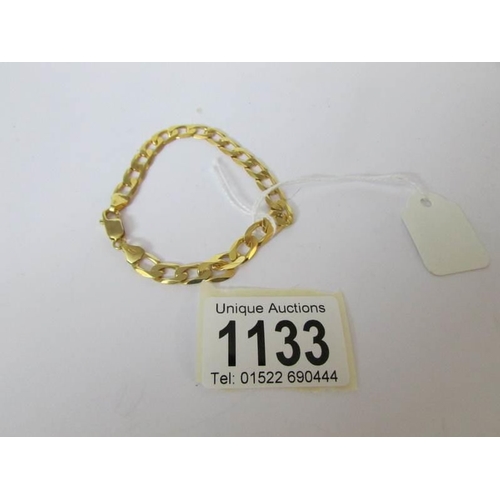 1133 - A 9ct gold bracelet, 8.6 gms