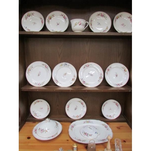 254 - 14 pieces of floral breakfast china