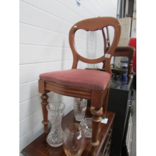 333 - A mahogany dining chair