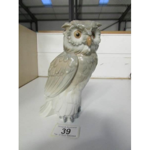 39 - A NAO by Lladro porcelain owl