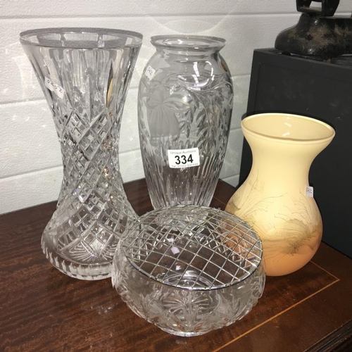 334 - A quantity of glass vases