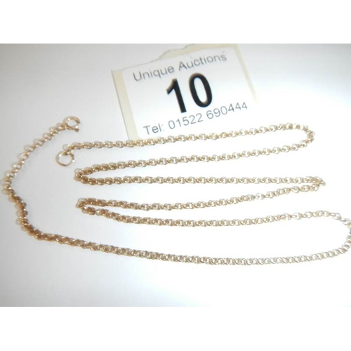 10 - A long 9ct gold chain weight 4g length 21 inches