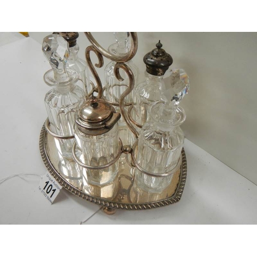 101 - A good 6 bottle cruet, in good condition.