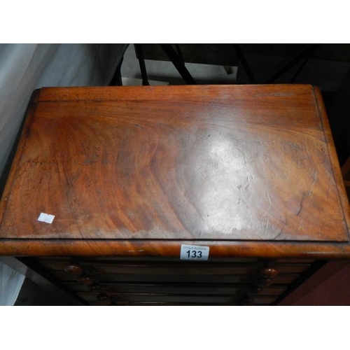 133 - A specimen cabinet with 7 proportioned drawers, 27.5'' hogh x 20.5 wide.