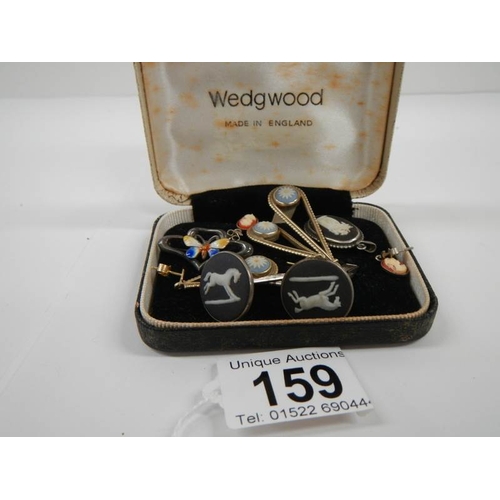 159 - A mixed lot of Wedgwood silver jewellery.