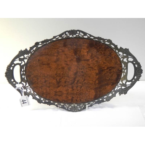 44 - An early 20th century silver plate and walnut tray, 14'' wide, needs cleaning but in good condition.