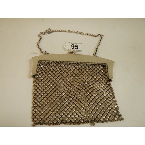 95 - An unusual silver plate evening purse, no marks.