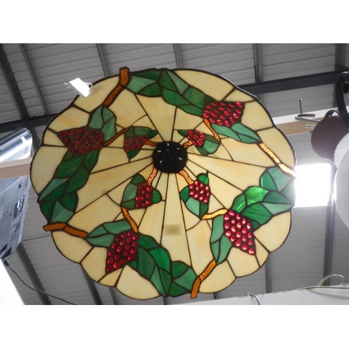 191 - A Tiffany style lamp shade