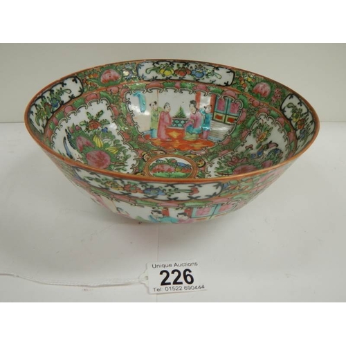 226 - An early 20th century Famille Rose bowl, 8'' diameter.