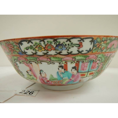 226 - An early 20th century Famille Rose bowl, 8'' diameter.