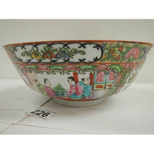 226 - An early 20th century Famille Rose bowl, 8'' diameter.