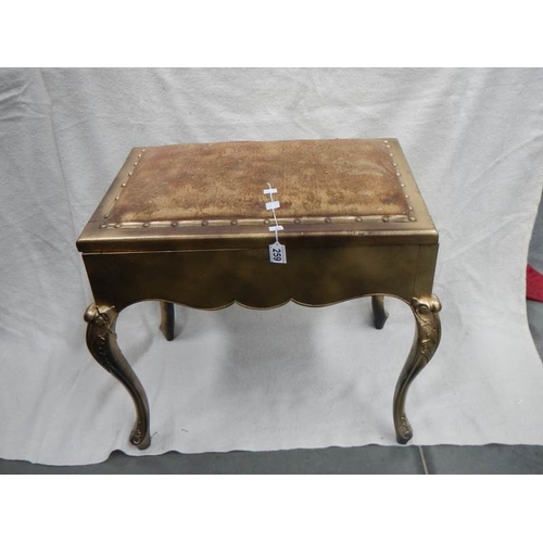 259 - A gilt piano stool, in good condition,