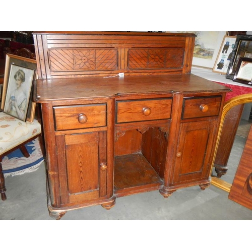 300 - An arts and craft sideboard in good clean condition for age.