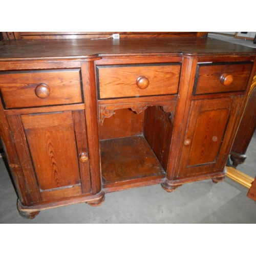 300 - An arts and craft sideboard in good clean condition for age.