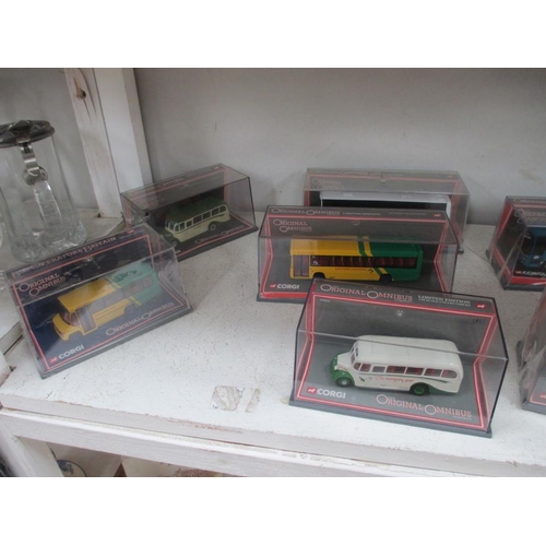 677 - 10 original Omnibus vehicles in boxes