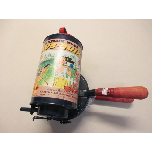 719 - An unusual Hudson No 82 Dus-Quik Garden Duster / Sprayer