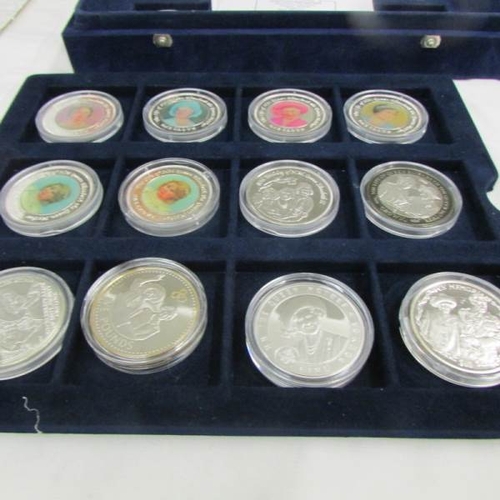 2069 - 2 cases containing 44 mint silver coins 'Her Majesty Queen Elizabeth The Queen Mother 1900 - 2002'