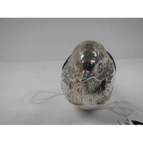 2018 - A hallmarked silver pin cushion in the form of a bird