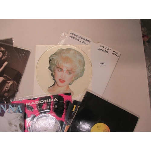 741 - 10 Madonna records and LPs including 3 variants of Like a Virgin LP, 3 variants of True Blue album, ... 