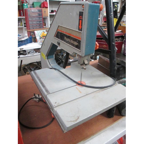 1336 - A good Black and Decker band saw