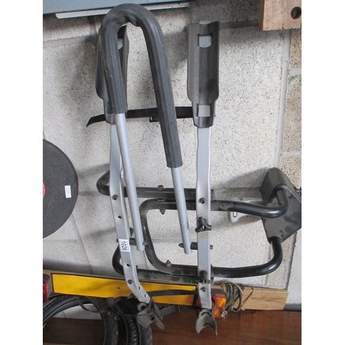 1026 - A Thule 2 bike rack