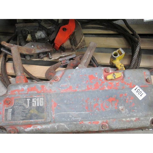 1051 - A Tirfor Tractel 4x4 handwinch T516 1.6 ton with heavy duty cable clamps etc